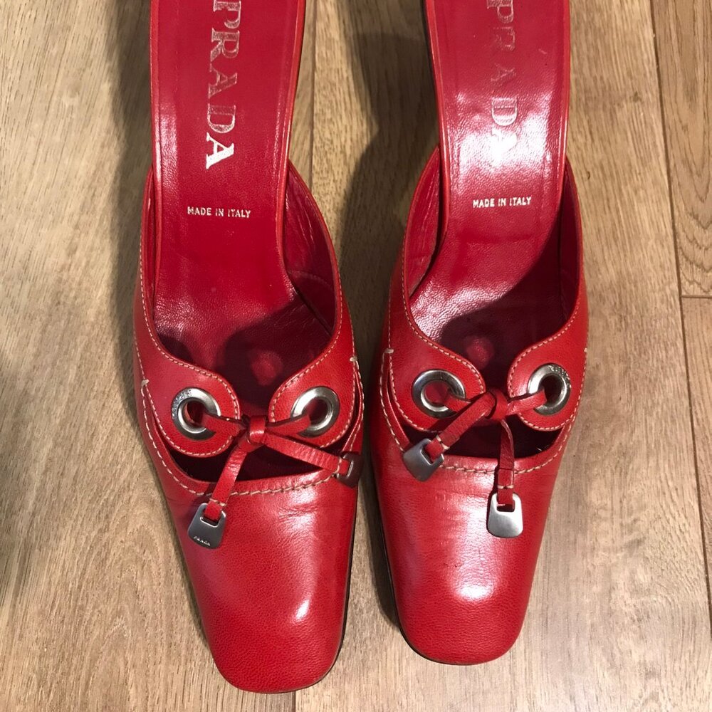 VINTAGE PRADA RED LEATHER SLIP ON PUMPS